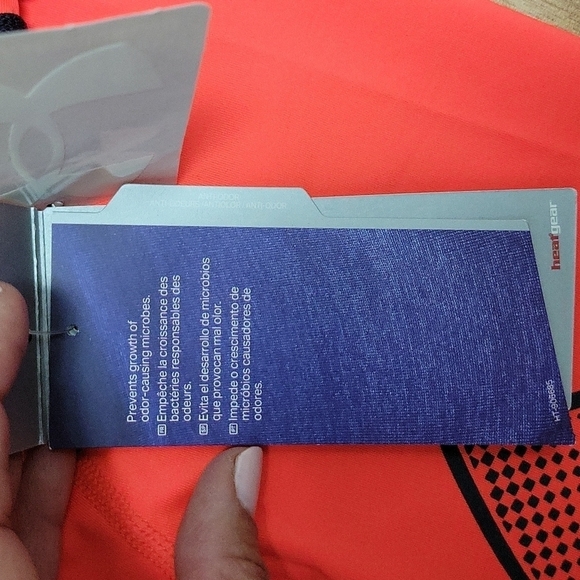 Nwt Under Armour HeatGear boys 3/4 leggings - Picture 3 of 6